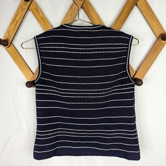 St. John Basics Knit Sleeveless Crew Neck Blouse Top - Picture 2 of 6